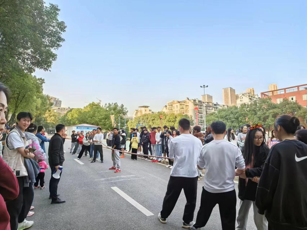 青春奮進新時代,運動逐夢向未來——武漢科技職業學院2023年秋季運動會暨教職工運動會 青春奮進新時代,運動逐夢向未來——武漢科技職業學院2023年秋季運動會暨教職工運動會