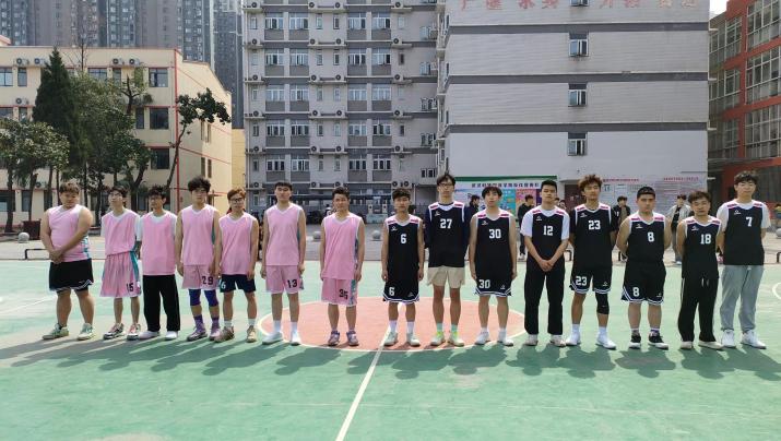 團魂燃星空，拼搏正當時丨新生籃球賽八強賽“戰況”速報
