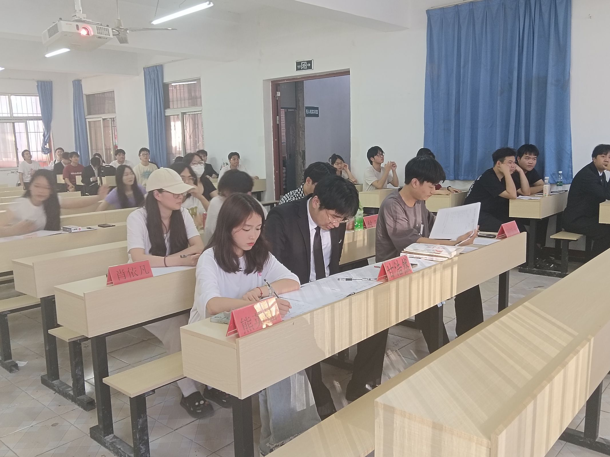 青春之聲，激蕩思想火花 2024年“悅學習·躍青春—百生講壇”校賽