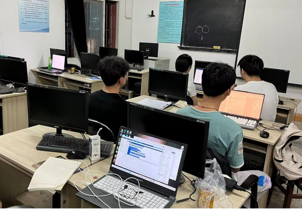 喜報!我校在2024年全國大學(xué)生數(shù)學(xué)建模競賽中喜獲佳績 喜報!我校在2024年全國大學(xué)生數(shù)學(xué)建模競賽中喜獲佳績
