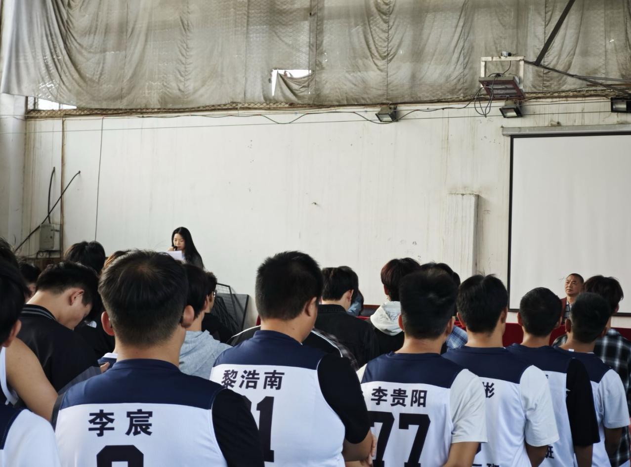 青春熱血，逐夢“籃”場  ——武漢科技職業學院第十九屆“希望杯”籃球賽開幕