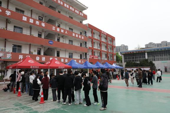 醫校共建，關愛師生健康