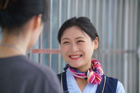 畢業進行時,就業零距離: 武漢科技職業學院畢業證領取日巧設就業直通車 畢業進行時,就業零距離: 武漢科技職業學院畢業證領取日巧設就業直通車
