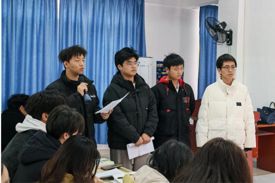 我校舉辦思政課辯論賽實踐活動 ——“德”與“才”交鋒,青春與思想同頻共振 我校舉辦思政課辯論賽實踐活動 ——“德”與“才”交鋒,青春與思想同頻共振