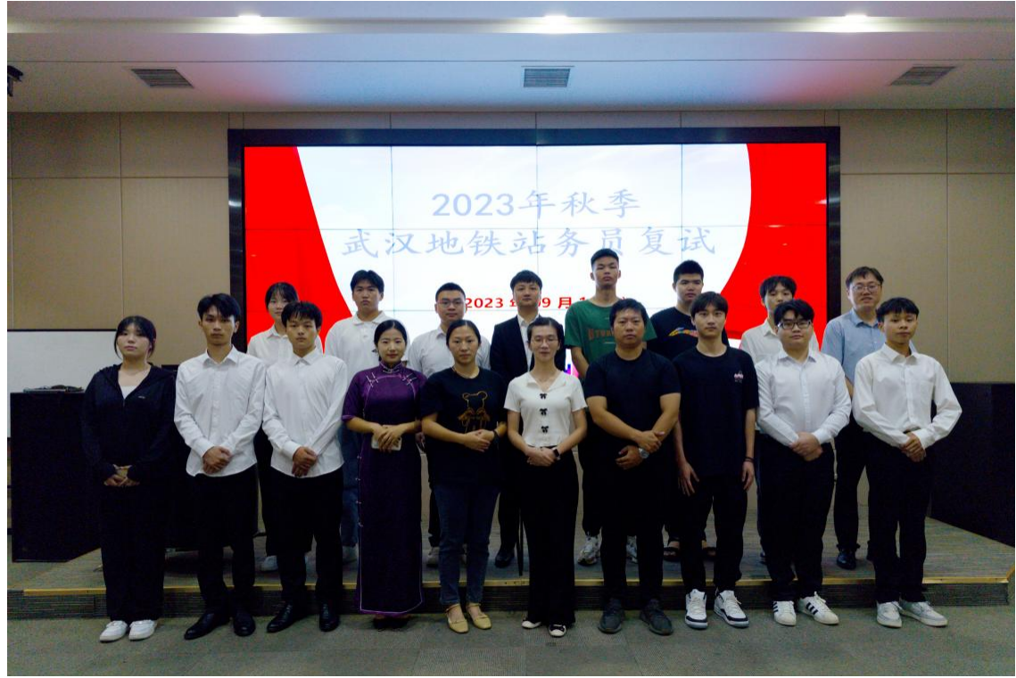 精心安排，送生上門——我校送2024屆畢業生赴企業參加面試