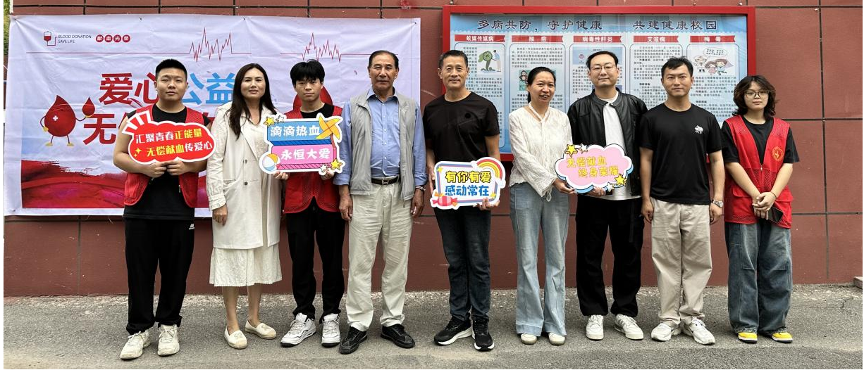 武漢科技職業學院學子踴躍獻血 以熱血青春傳遞愛心