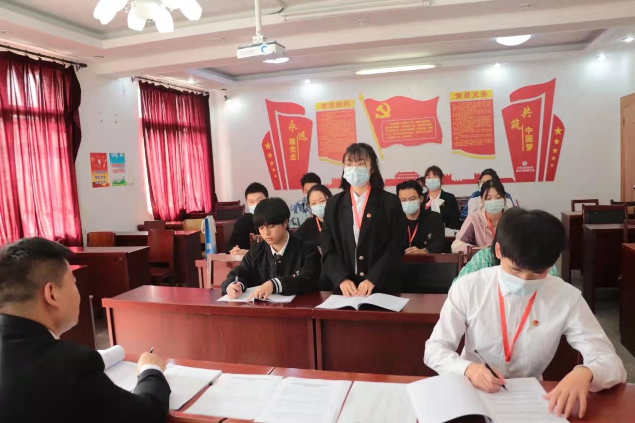 我院第十次學(xué)生代表大會(huì)隆重召開！