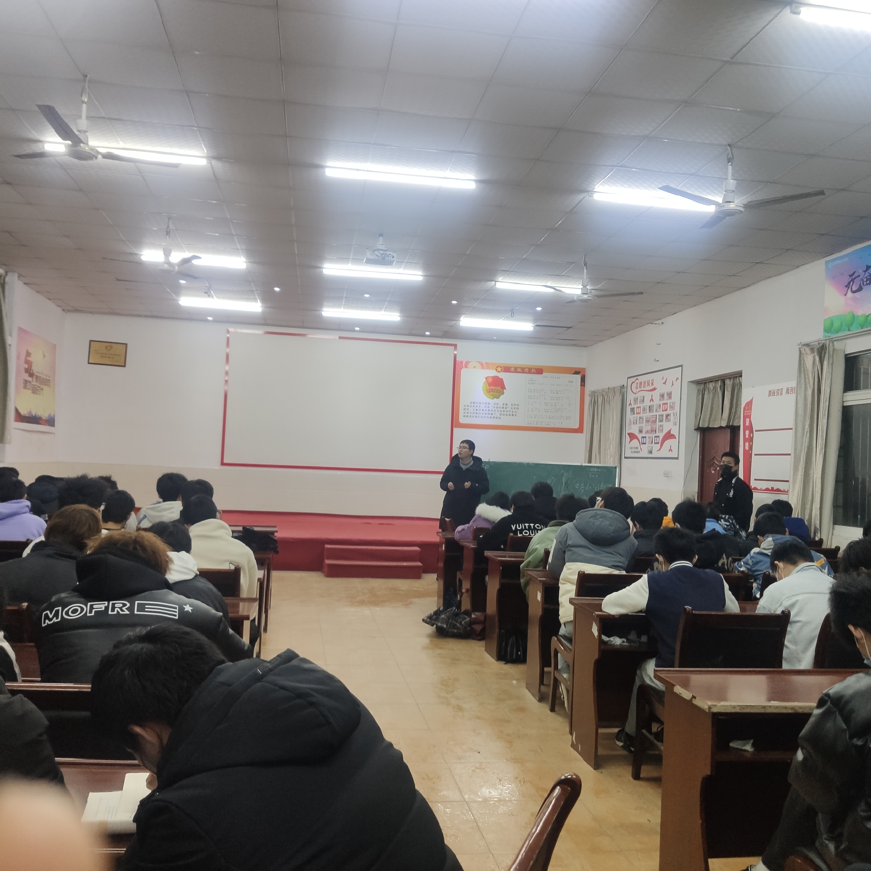 武漢科技職業(yè)學(xué)院疫情期間學(xué)生心理疏導(dǎo)班會 武漢科技職業(yè)學(xué)院疫情期間學(xué)生心理疏導(dǎo)班會