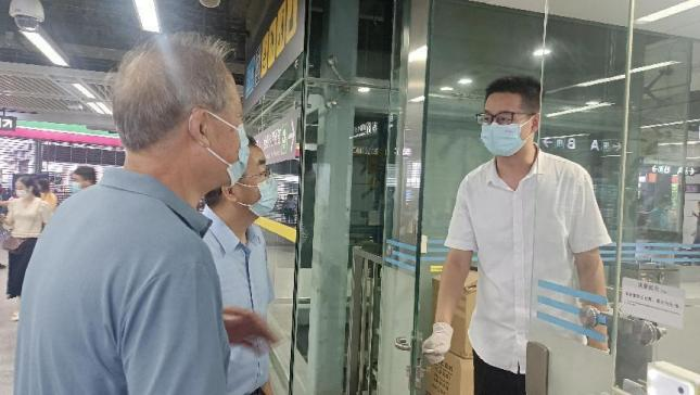 心系學子,踏暑南下——學院領導赴深圳看望實習學生 心系學子,踏暑南下——學院領導赴深圳看望實習學生